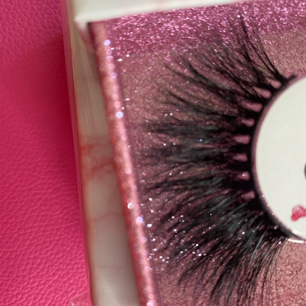 Mink eyelash extensions